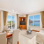Tunera - Luxury I