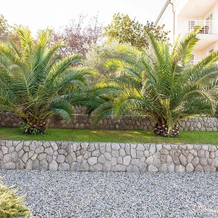 Tunera - Luxury I
