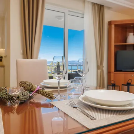 Tunera - Luxury I *