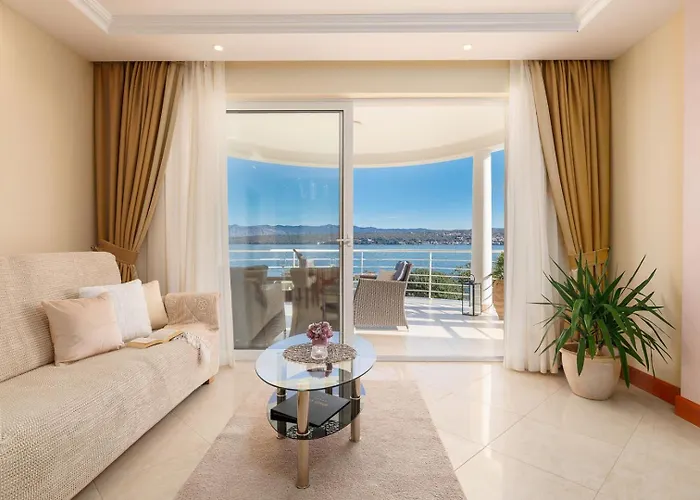 Tunera - Luxury I
