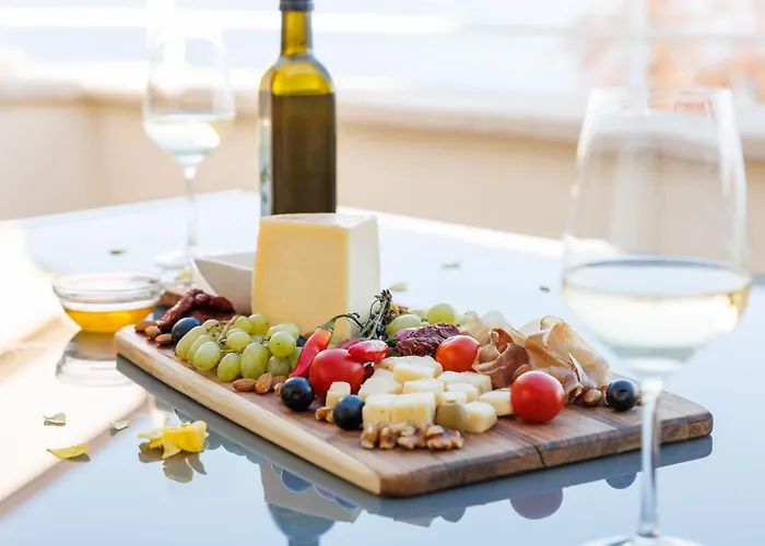 Tunera - Luxury I