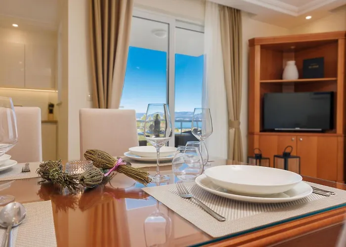Tunera - Luxury I *