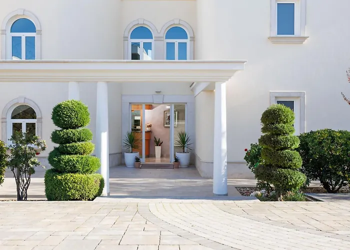 Tunera - Luxury I *